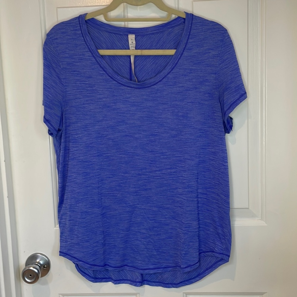 Periwinkle Lululemon workout tee